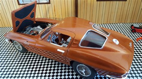 1963 Corvette Plastic Model Car Kit 125 Scale 861 Pictures