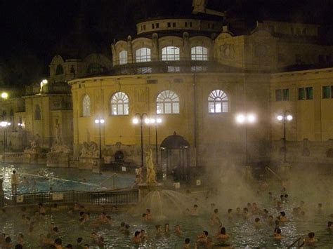 The iana time zone identifier for ungaria is europe/budapest. 1~ Le terme più famose ~ Budapest~