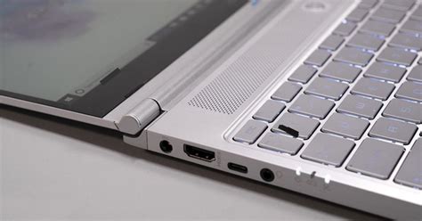 Laptop bản lề 180 độ là gì Điểm danh ưu điểm của dòng sản phẩm này