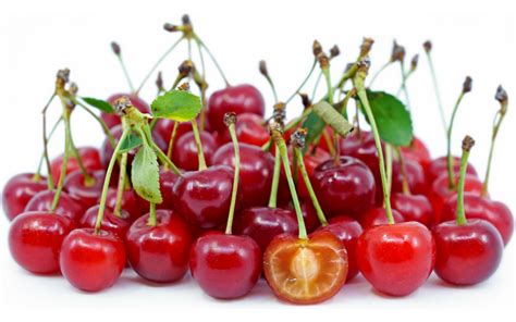 Common Types Of Cherries And How You Should Eat Them