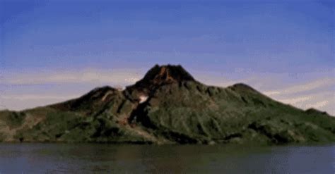 Explosive Eruption Explosive Eruption Discover And Share Gifs