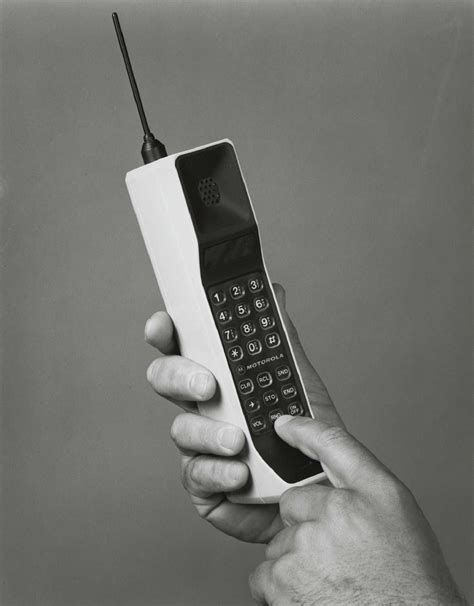 Первый Телефон В Мире Фото