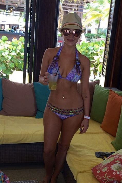 Kellie Pickler Poses Drink In Hand In A Cabana Kellie Pickler Pinterest Bikinis Hands