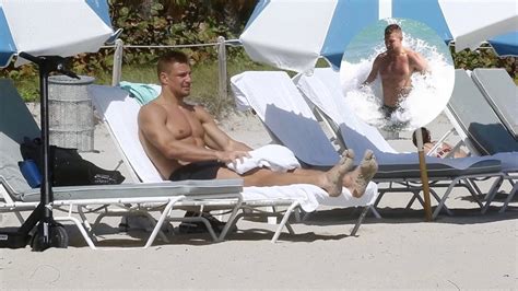 Rob Gronkowski Sunbathes In Miami Beach Youtube