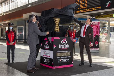 Giro d'italia 2021 quelle che potrebbero essere le tappe delle 3 settimane di corsa. Giro d'Italia 2021: countdown al via da Torino Porta Nuova