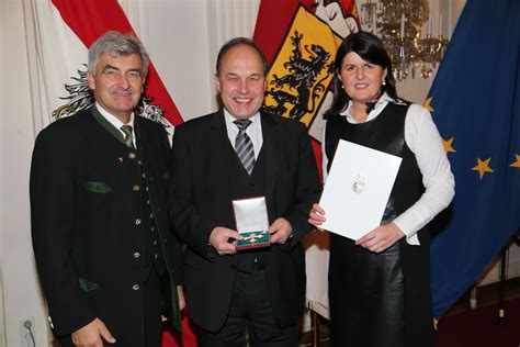 Bundesministerin für eu & verfassung hier erwarten dich informationen über meinen beruflichen alltag & persönliche einblicke hinter die kulissen. Karl Edtstadler - Salzburgwiki