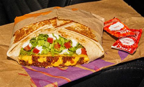 taco bell s® iconic crunchwrap goes vegan
