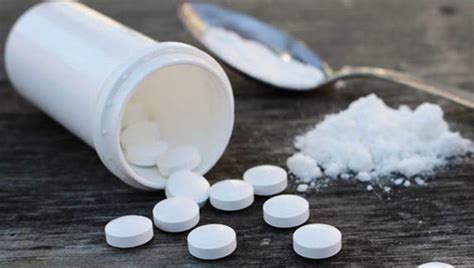 Fentanyl is a potent opioid drug prescribed to treat breakthrough cancer pain in patients who are already tolerant to other pain medications. Fentanyl, la nuova droga sintetica ha ucciso 30.000 ...