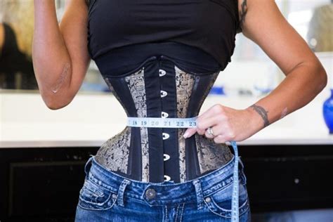 39 Year Old Woman Wears A Corset For 23 Hours Daily 7 Pics