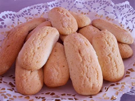 Ingredienti (per circa 50 biscotti). A CASA DI LORY: BISCOTTI AL LATTE