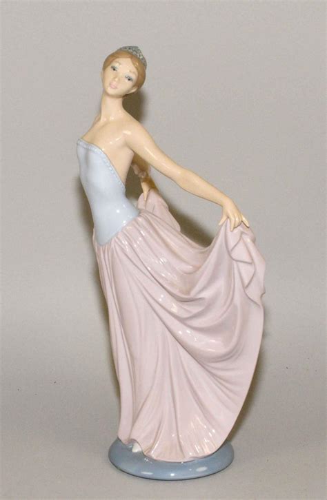 Sold Price Lladro The Dancer 1979 Porcelain Ballerina Wcrown