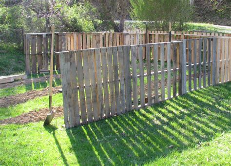 Write a letter to bill. My parents' pallet garden fence is ugly and awesome ...
