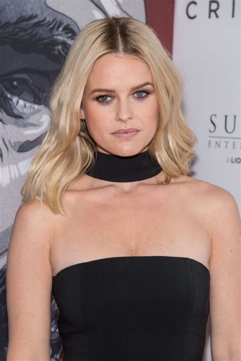 Alice Eve In Michael Kors At The ‘criminal New York Premiere