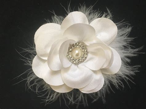 Ivory Flower Clip, Ivory Creme Flower Girl Clip, Small Flower Clip Bridal Hair Clip, White Clip 