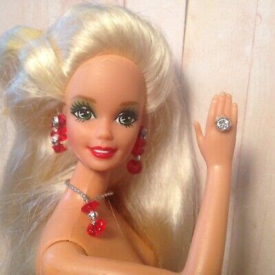 Vtg Mattel Barbie Doll Nude Blonde Hair Green Eyes Happy Holidays