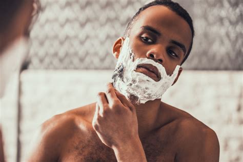 A Grooming Expert Tells You How To Clean Shave Like An Absolute Pro