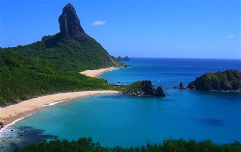 Ini dia 17 destinasi pantai cantik di malaysia yang harus kamu catat untuk. Baia do Sancho - Fernando de Noronha, Brazil | 10 Pantai ...