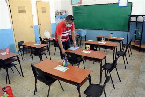 creadas las condiciones para el reinicio del curso escolar en gran parte del país mesa redonda