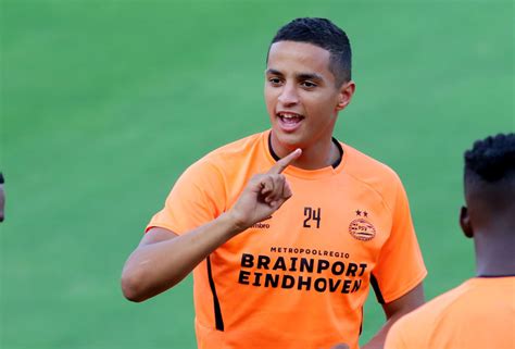 His current girlfriend or wife, his salary and his tattoos. Mohamed Ihattaren past voor Jong Oranje en neemt de tijd ...