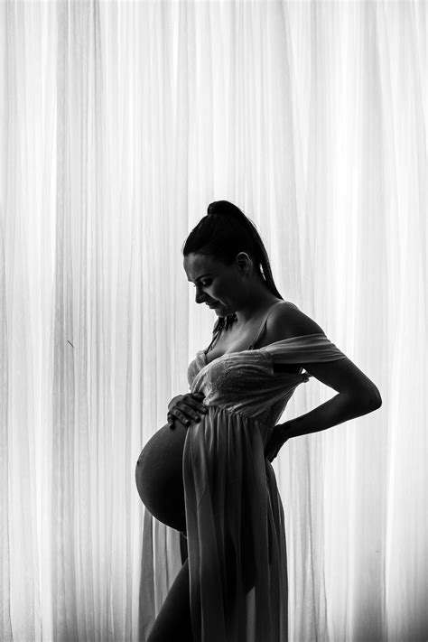 10 Creative And Beautiful Maternity Photo Shoot Ideas — Saykiss Photography