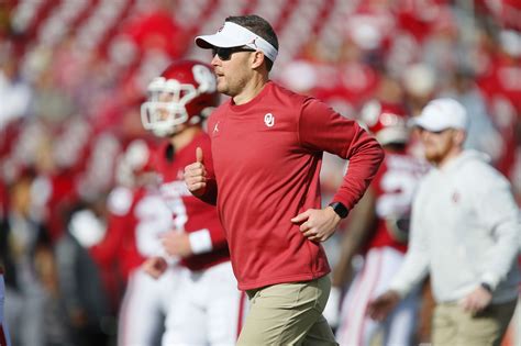 Bevos Daily Roundup Former Oklahoma Hc Lincoln Rileys Usc Move Is