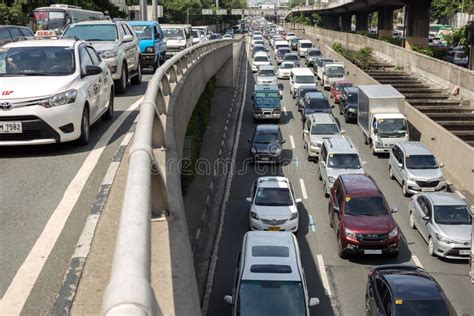 Manila Philippines June 30 2017 Heavy Traffic Many Cars On Road