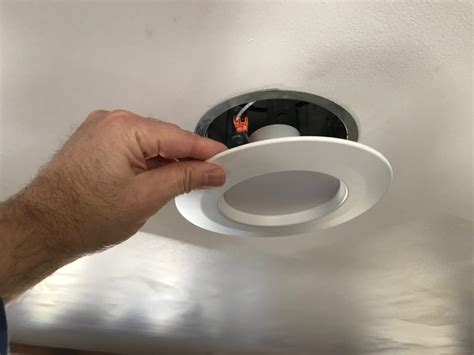 How To Change A Recessed Light Bulb