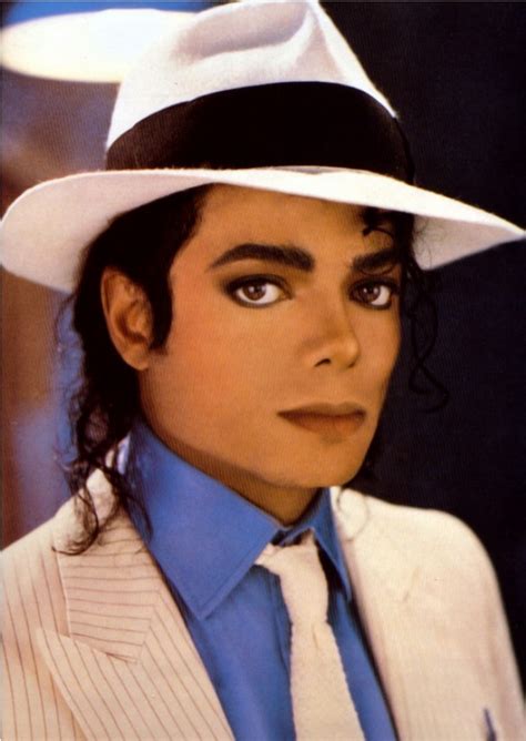 Michael jackson — smooth criminal 04:17. Michael Jackson "Smooth Criminal" Lyrics | online music lyrics
