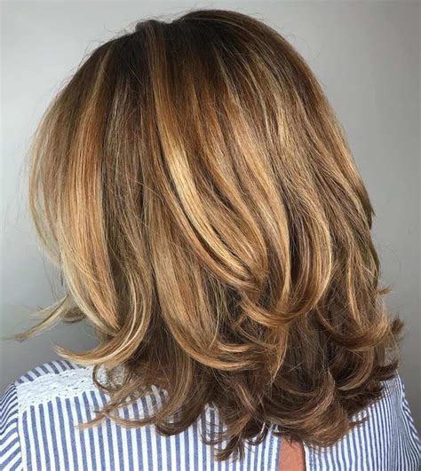 Gaya rambut layer pendek perempuan modelrambutwanitamakestyleme. 10 Model Rambut Pendek Sebahu yang Lagi Trend di 2020