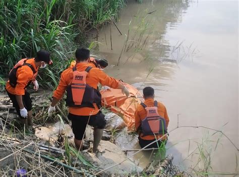 Mayat Tanpa Identitas Ditemukan Di Sungai Bengawan Solo Beritabaru Co