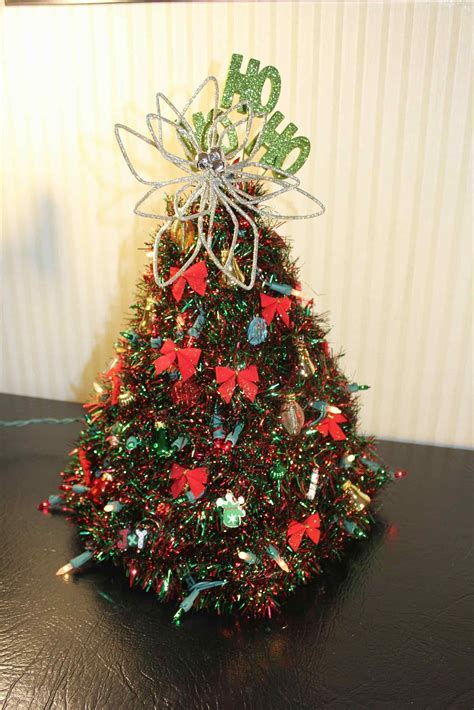 10 Easy Small Wire Christmas Tree That You May Create Yourself Hanger