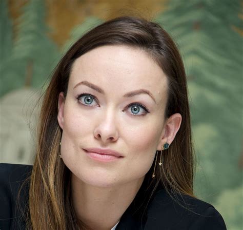 Olivia Wilde At Vinyl Press Conference Portraits In New York 11212015