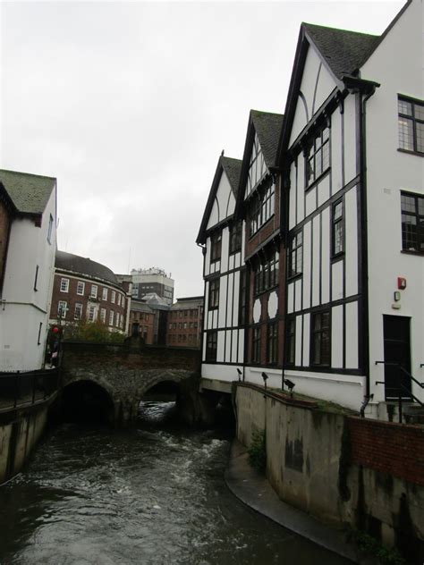 Kingston Upon Thames Clattern Bridge © Colin Smith Geograph