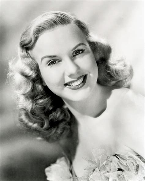 Slight length was finally added to the previously super short look that men had to keep. Deanna Durbin | 1940s hairstyles, 1940s hairstyles for ...