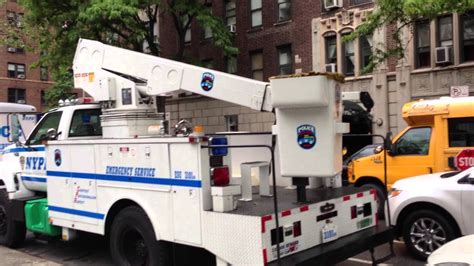 Rare Nypd Esu Boom Truck Emergency Service Unit With Bucket Lift On