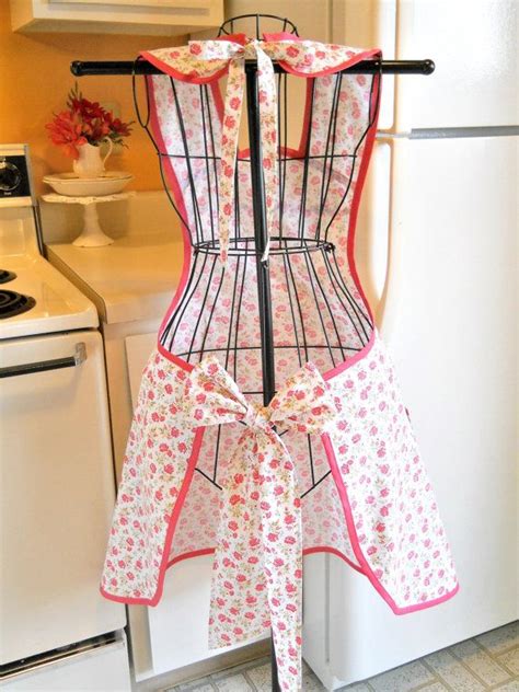 Vintage Cottage Chic Style Full Apron With Pink Roses Etsy Chic Style Vintage Style Aprons