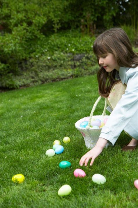 If you don't have time to make the cards, print them with this printable treasure hunt. How to Plan a Large Easter Egg Hunt | eHow.com | Church ...