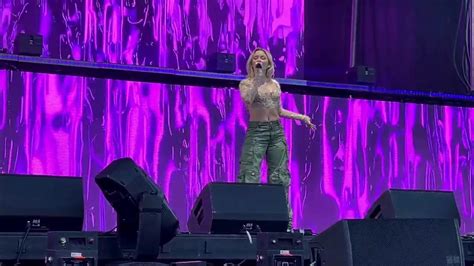 Zara Larsson Love Me Land I Would Like Live Pride In The Park