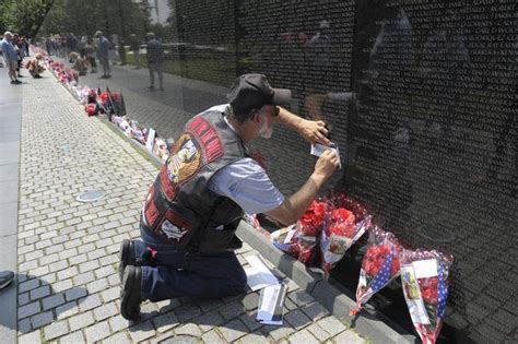 40 Years Later Vietnam Veterans Memorial Stands As Lasting Statement