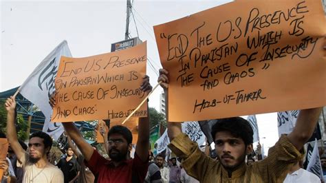 Pakistan Nabs Suspect Distributing Pamphlets Allegedly Linked To Hizb