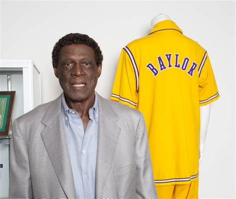 The lakers announced that baylor died in los angeles with his wife, elaine, and daughter krystal by his. Elgin Baylor's memorabilia spurs high demand | Inside the ...