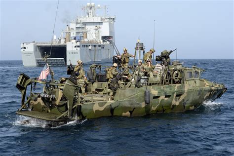 Fileus Riverine Command Boat With Rfa Cardigan Bay Mod 45154444