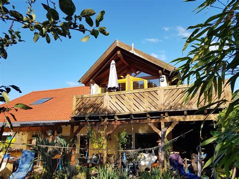 It offers modern apartments with balcony and a spa area. Haus Sonneneck Darstein Pfalz