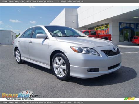 Save $4,417 on a 2009 toyota camry se near you. 2009 Toyota Camry SE V6 Classic Silver Metallic / Charcoal Photo #2 | DealerRevs.com