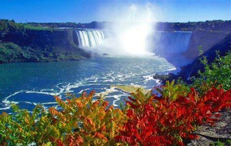 Niagara Falls In Autumn Visiting In September October And November