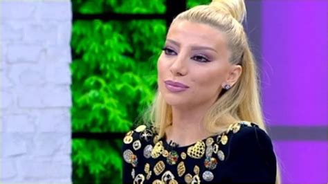 Modacı gülşah saraçoğlu katıldığı bir davette gerçek kürkle poz verip sosyal medya hesabında paylaşınca. Gülşah Saraçoğlu'nun canlı yayındaki halleri izleyicileri ...