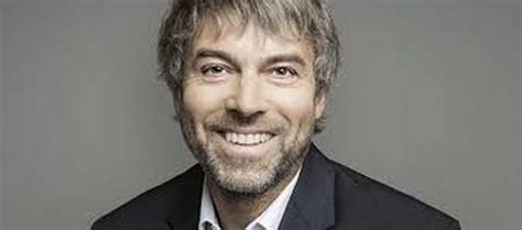 The czech republic's richest man, investment tycoon petr kellner, has died along with four others in a helicopter. Un senator american cere examinarea tranzacţiei prin care ...