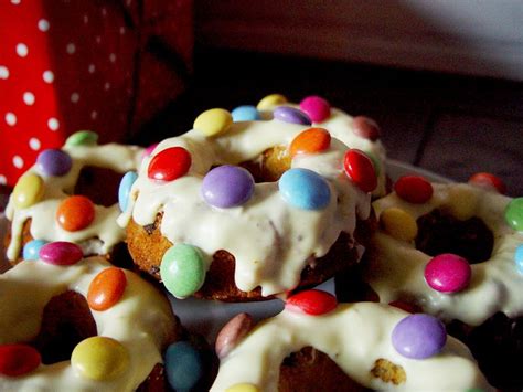 Little Sweety Chocolate Cakes With White Chocolate And Smartie Topping