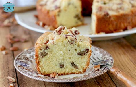 The top is iced with same custard filling and topped with sliced peaches and cherries. Five Flavor Pound Cake Recipe Southern Living