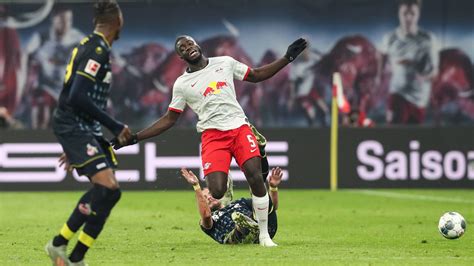 News, die nächsten spiele und die letzten begegnungen von 1. Bundesliga: Deshalb zeigt Sky heute nicht 1. FC Köln gegen ...